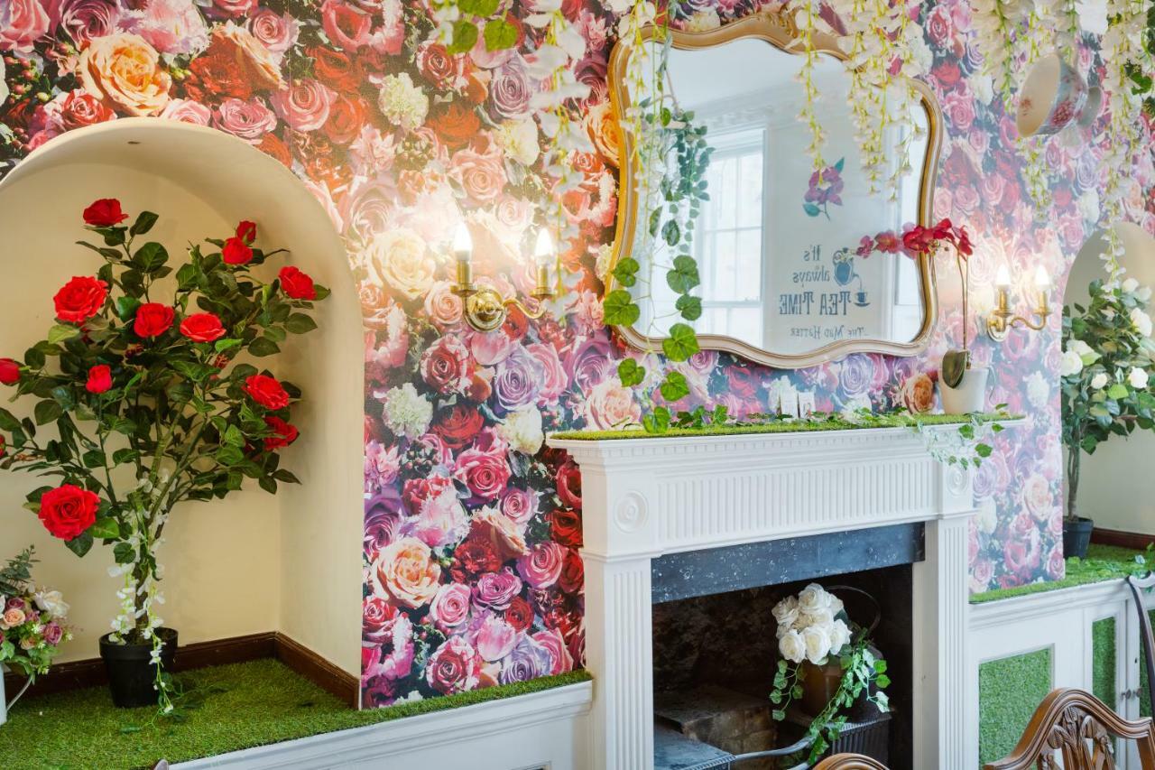 The Wonderland Townhouse - Alice In Wonderland 7Bdr Home Bath Eksteriør billede