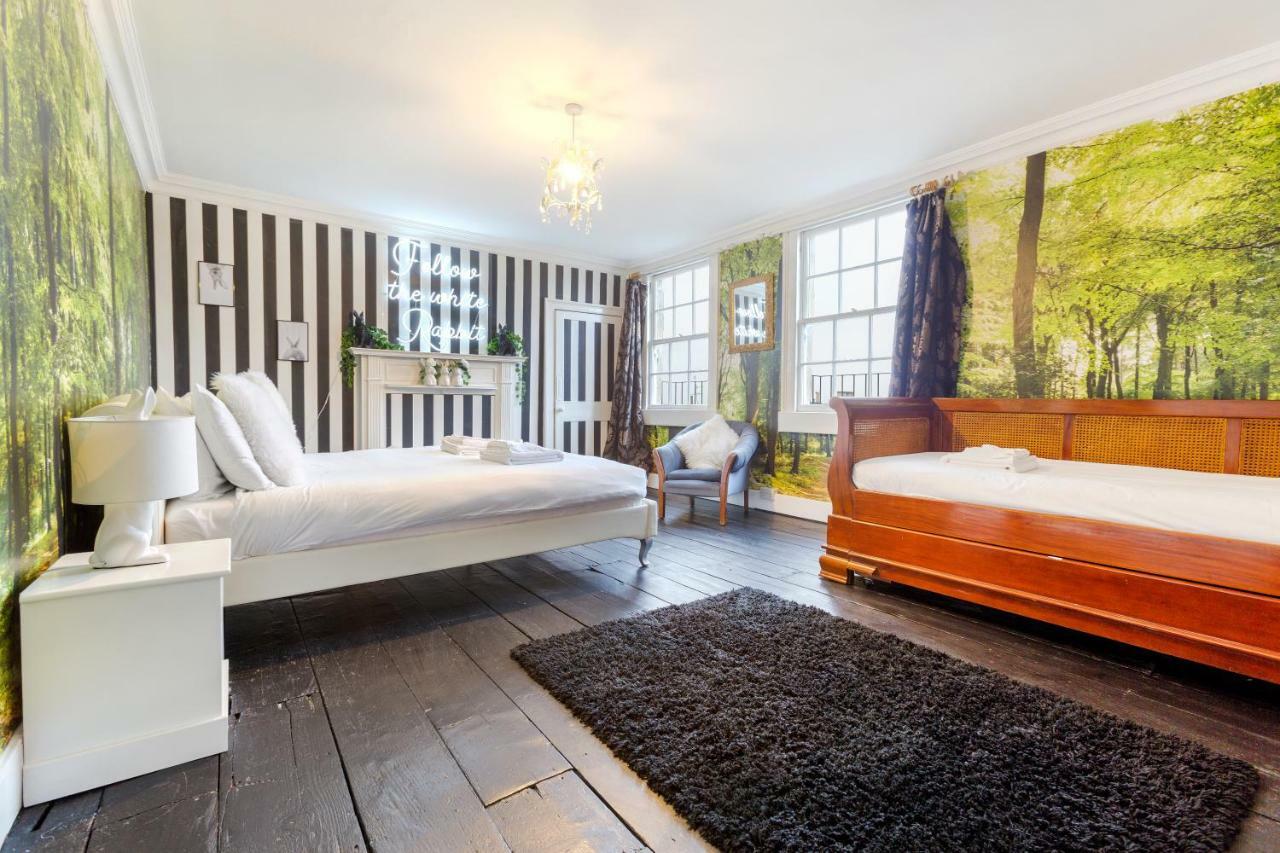 The Wonderland Townhouse - Alice In Wonderland 7Bdr Home Bath Eksteriør billede