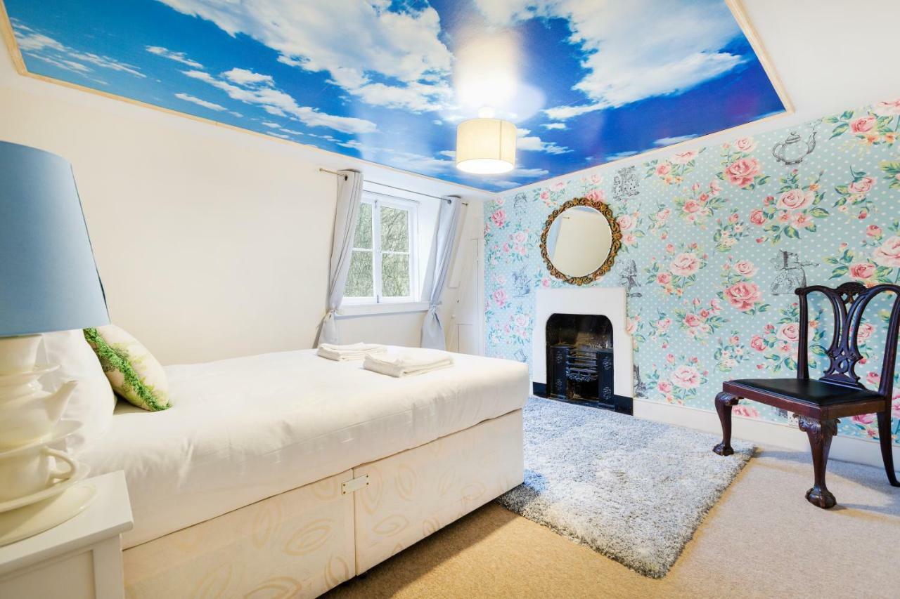 The Wonderland Townhouse - Alice In Wonderland 7Bdr Home Bath Eksteriør billede